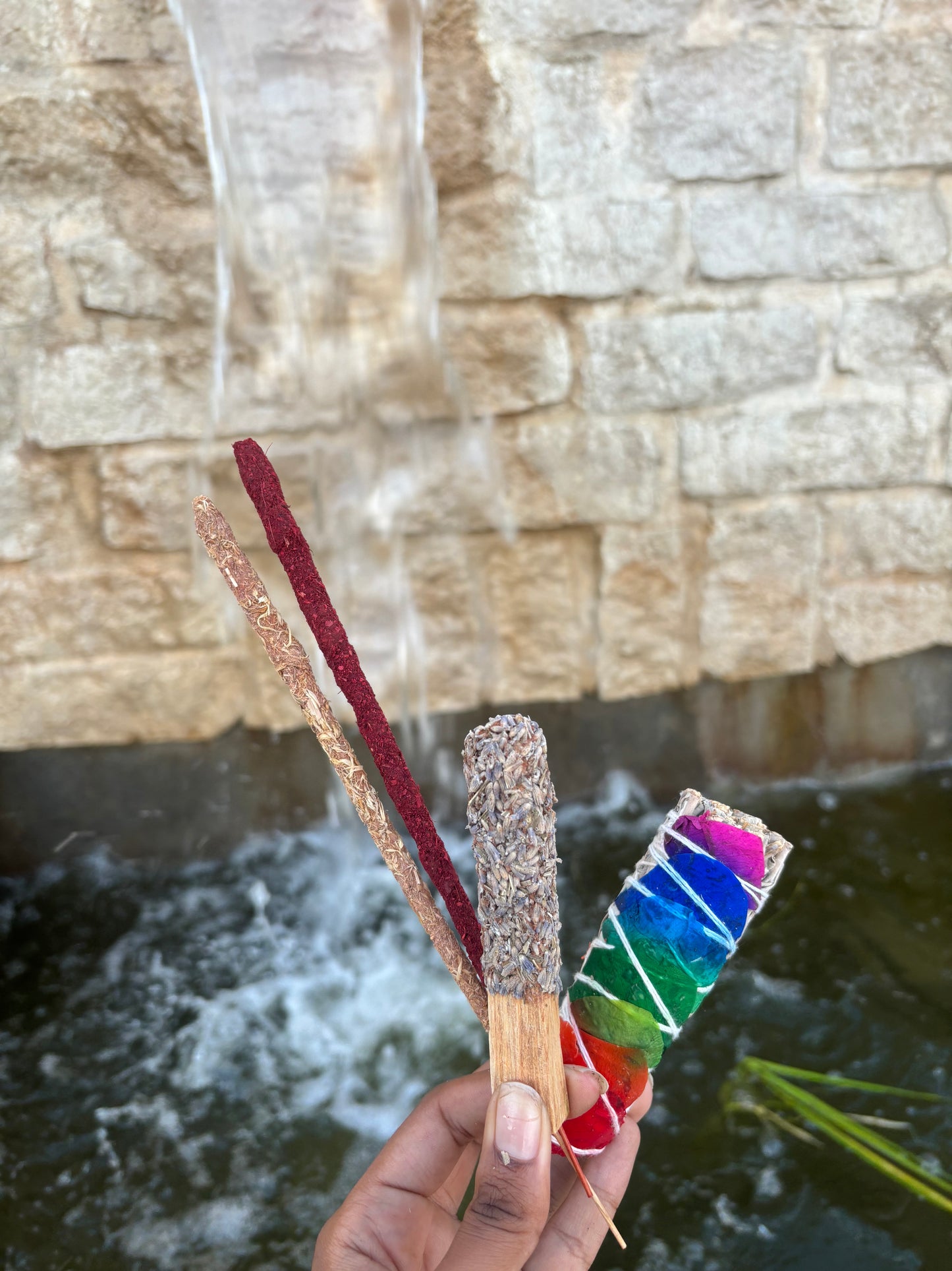 ❤️🧡💛Rainbow Rose White Sage Smudge Stick💚🩵💙💜